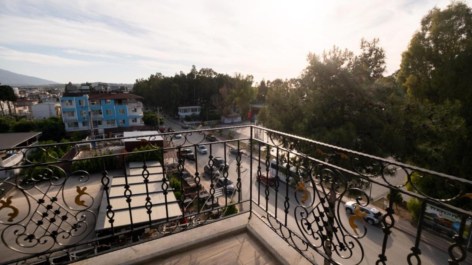 Elada Luxury Otel Arsuz Bagian luar foto