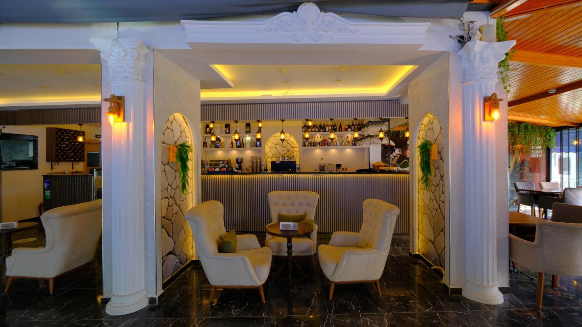 Elada Luxury Otel Arsuz Bagian luar foto